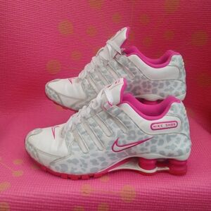 Women Nike Shox White  Pink&Grey Cheetah Print 636088-110 SZ 8 RARE‎
